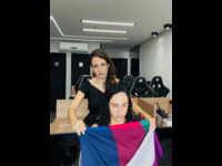 Client Érika, 41 during personal color analysis